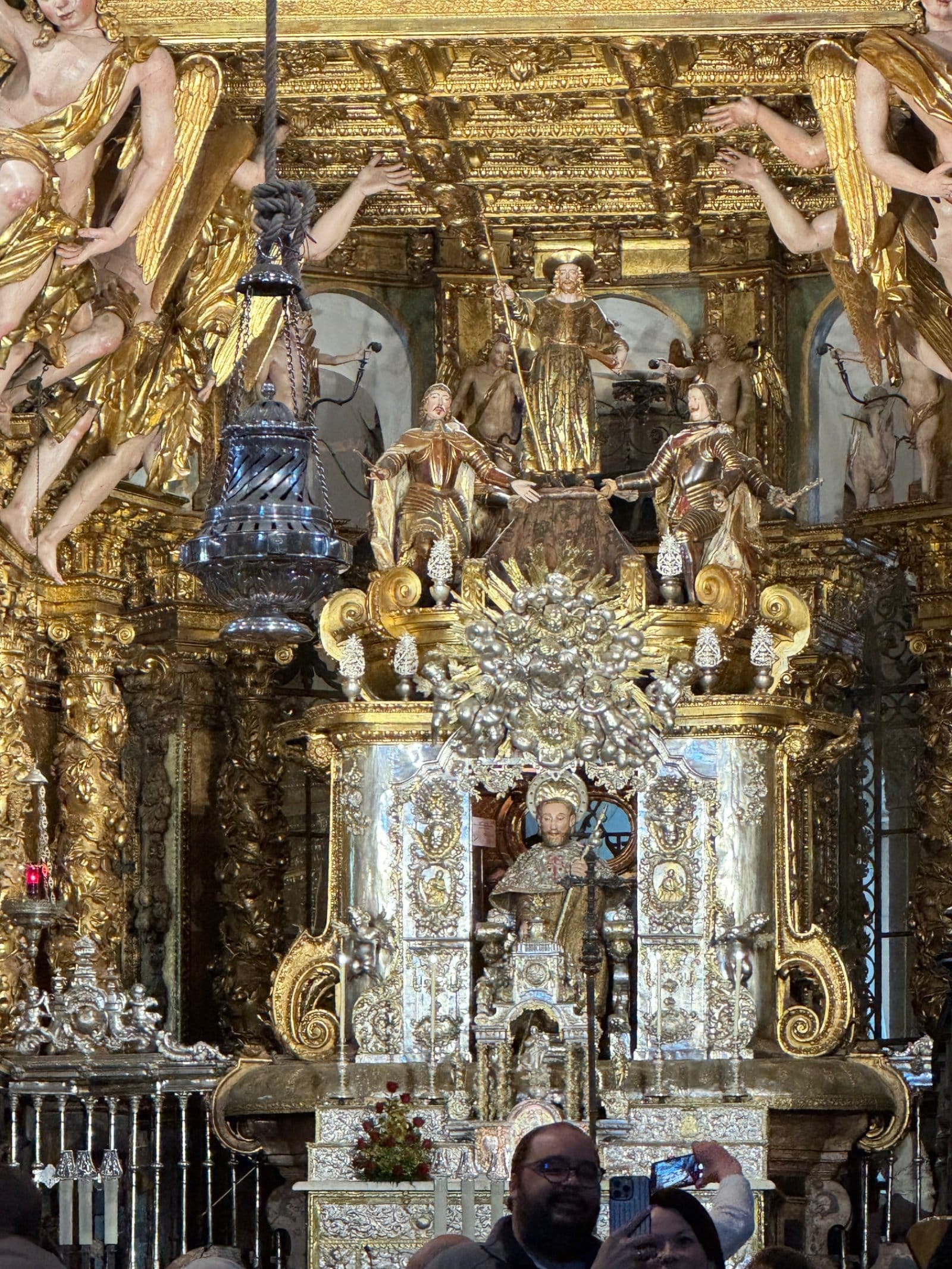 Santiago Cathedral's golden baroque altarpiece