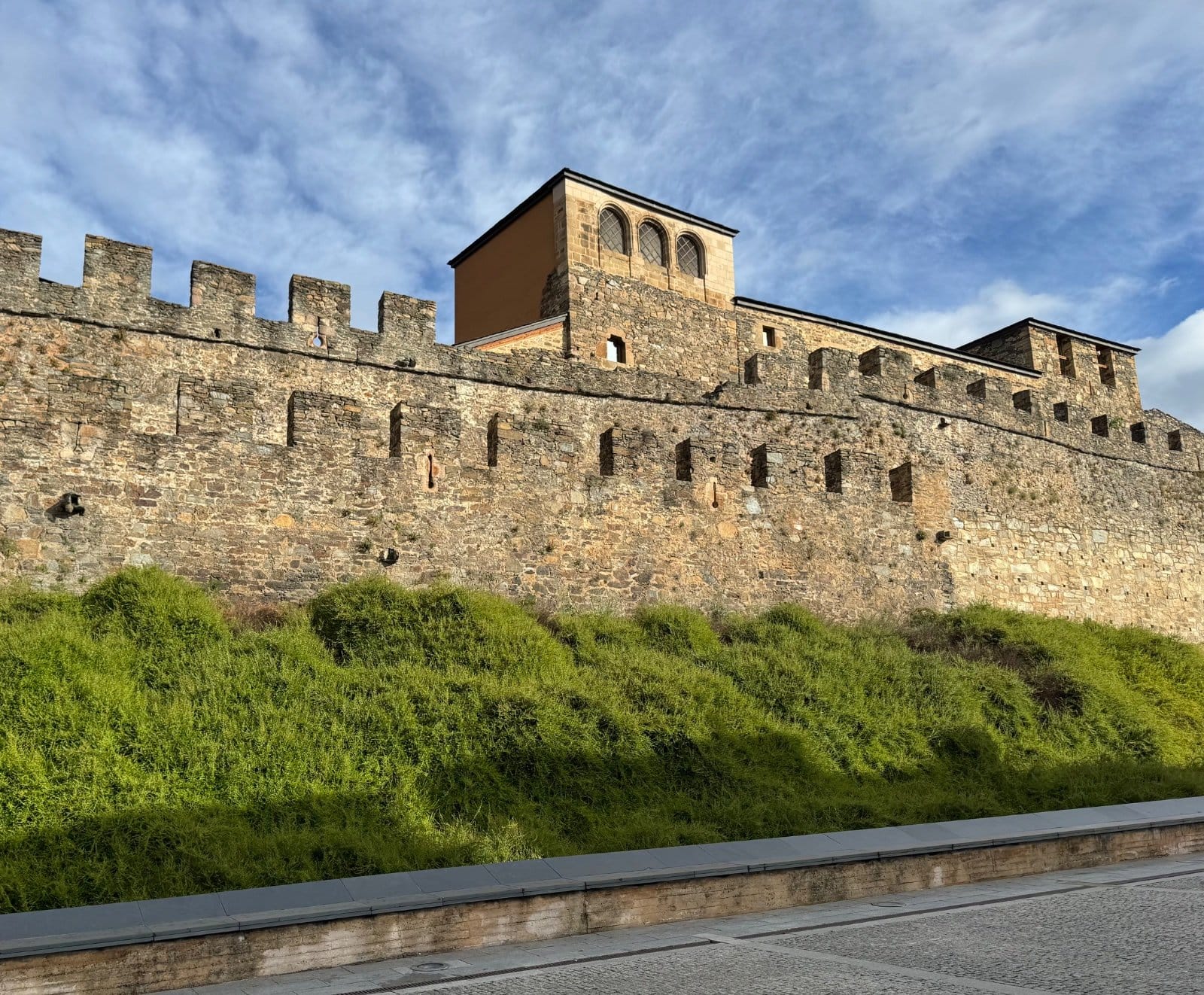 Exterior walls of Castillo de Los Templarios
