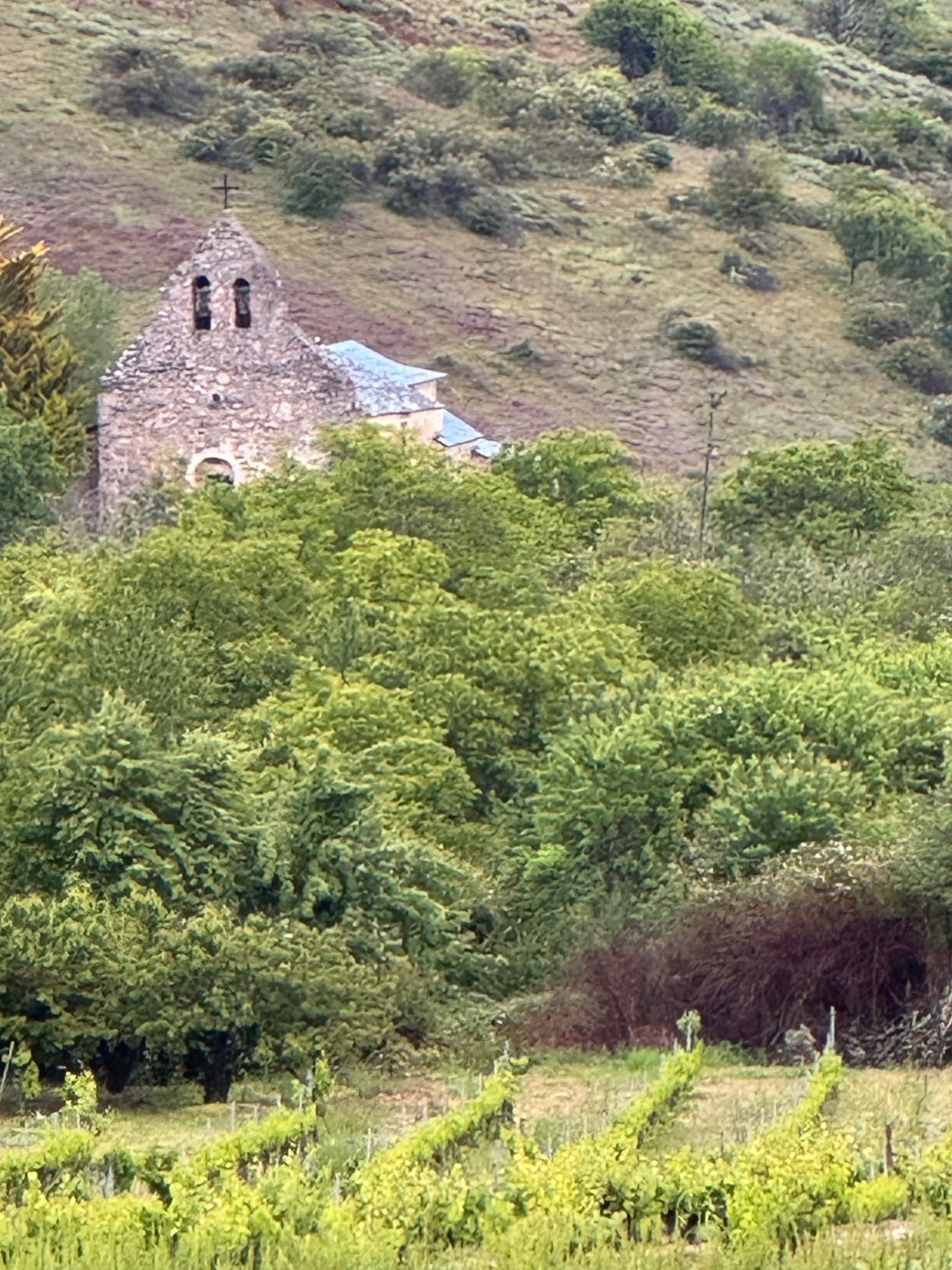 Stone chapel along Camino near Cacabelos