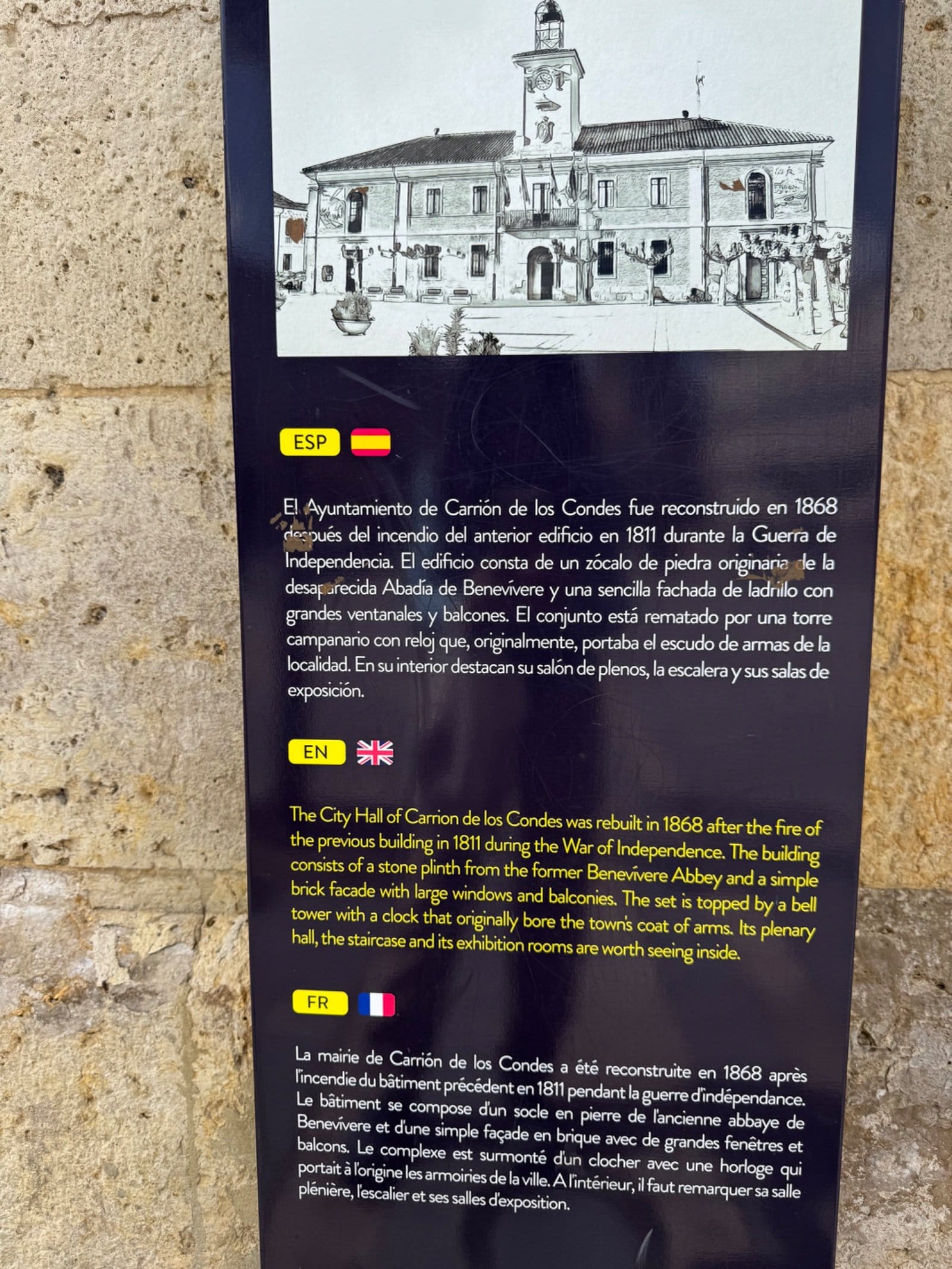 City Hall historical information plaque in Carrión