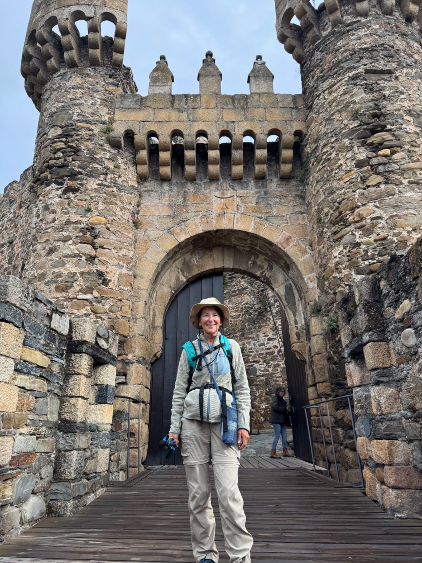 Shelley at the entrance to Castillo de Los Templarios