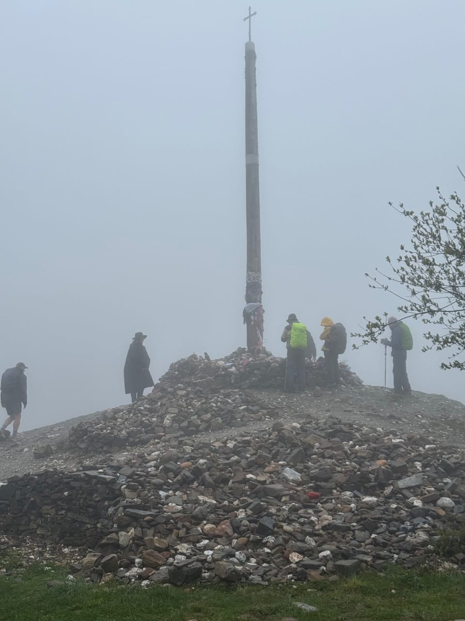 Foncebadón to Molinaseca, 15 miles